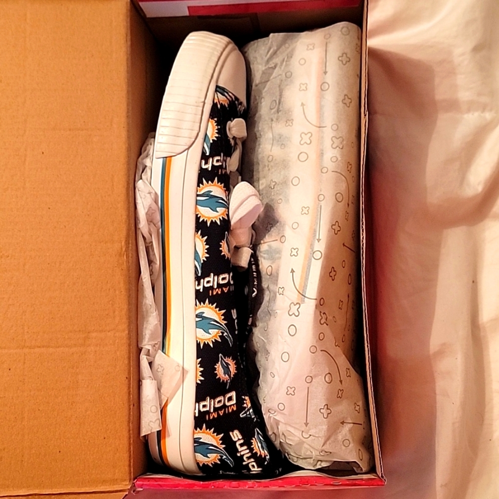 NFL Ladies Miami Dolphins Lace Up Low Top Sneaker New 10